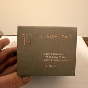 True Botanicals Ginger Turmeric Hydraglow Cream